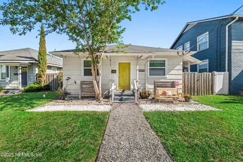 909 Cedar St, Jacksonville, FL, 32207-8495 | Card Image
