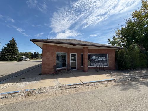 111 2nd St E, Chester, MT, 59522-7750 | Card Image