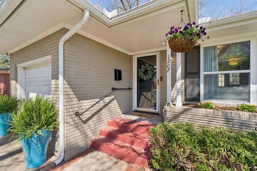 1207 Westlawn Dr, Norman, OK, 73069-5336 | Card Image