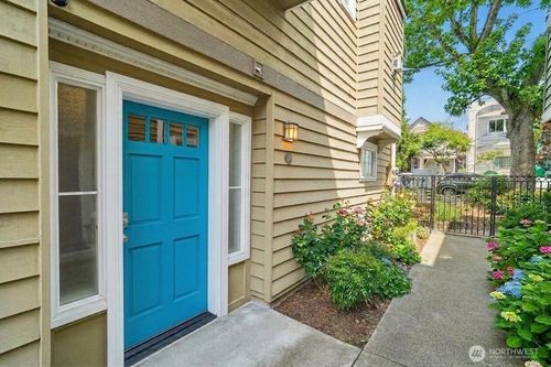 424 21st Avenue, Seattle, WA, 98122 | Card Image