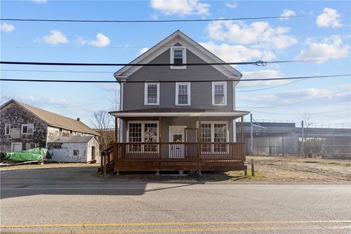 590 Davisville Rd, North Kingstown, RI, 02852-1763 | Card Image