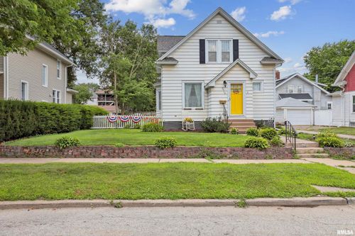 2510 Pershing Avenue, Davenport, IA, 52803 | Card Image