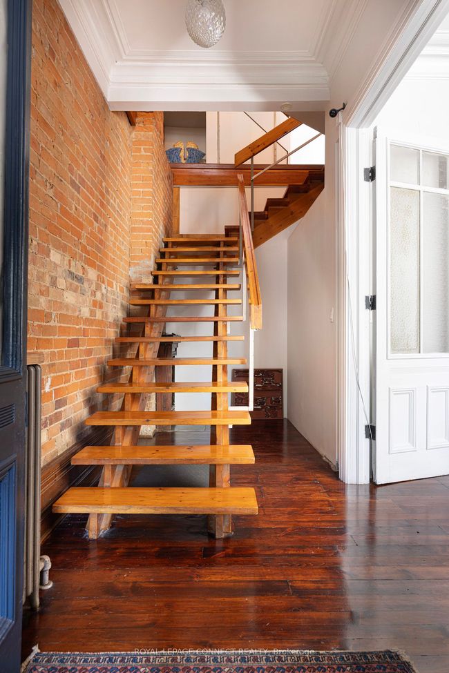 288 Sherbourne St, House attached with 9 bedrooms, 5 bathrooms and null parking in Toronto ON | Image 6