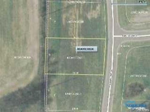 673 Burning Tree Dr, Defiance, OH, 43512-8561 | Card Image