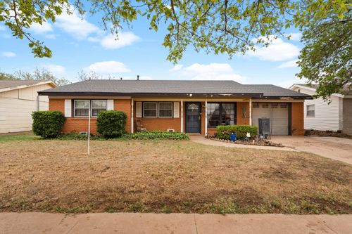 1535 W Lynn St, Slaton, TX, 79364-3629 | Card Image