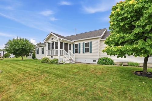 11 Carol Cir, Westfield, MA, 01085-1157 | Card Image