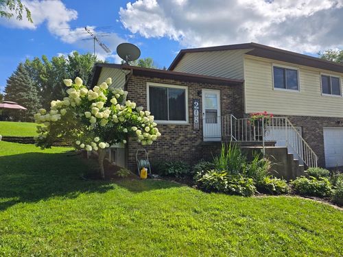 208 27th St, Monroe, WI, 53566-3510 | Card Image