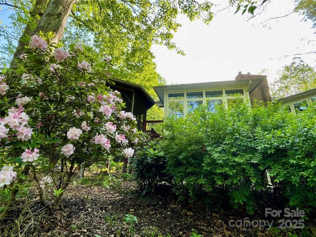 188 Echo Dr, House other with 3 bedrooms, 3 bathrooms and null parking in Laurel Park NC | Image 39