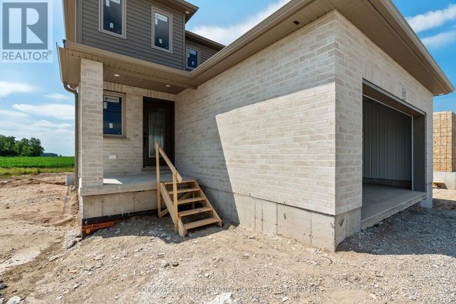 127 Victoria Ave E, House other with 3 bedrooms, 3 bathrooms and 6 parking in Huron ON | Image 5