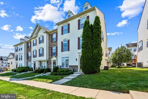 2404 Northridge Ct, PHOENIXVILLE, PA, 19460-3076 | Card Image