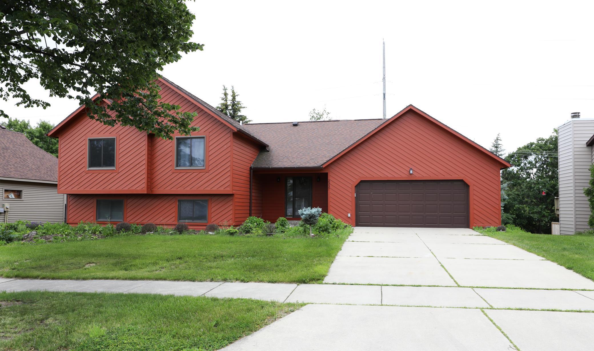 Meadow Hills Dr, Rochester, MN 55902