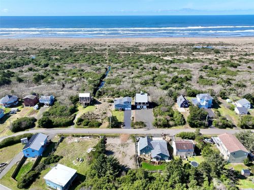 578 Sand Dune Ave Sw, Ocean Shores, WA, 98569-9510 | Card Image