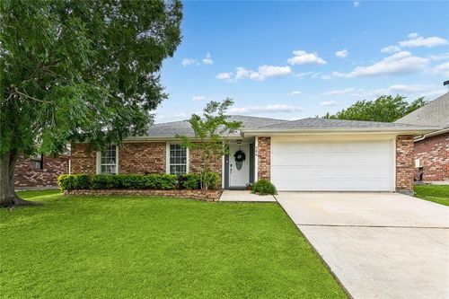 204 Charles Ct, Slidell, LA, 70458-9178 | Card Image