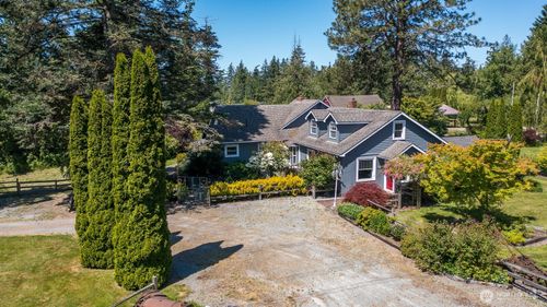 11964 Farm To Market Rd, Mount Vernon, WA, 98273-8272 | Card Image