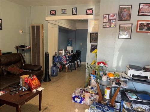 435 S Ross St, Santa Ana, CA, 92701-5534 | Card Image