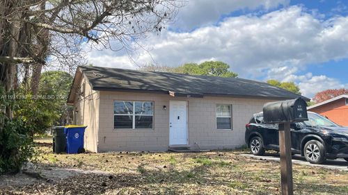 805 N 27th St, Fort Pierce, FL, 34947-5934 | Card Image