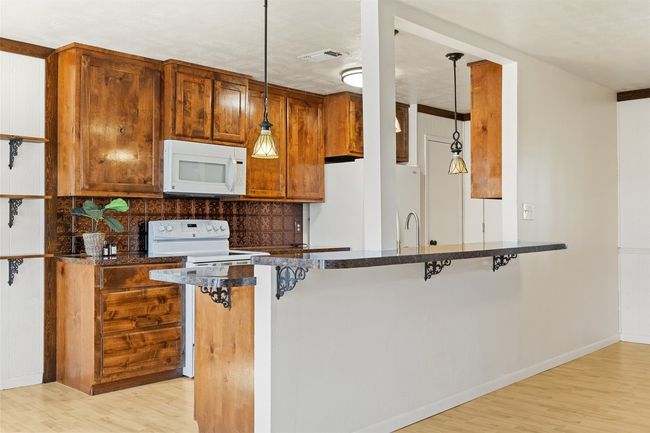 1949 County Road 347 Loop, Home with 3 bedrooms, 2 bathrooms and 3 parking in Gause TX | Image 8