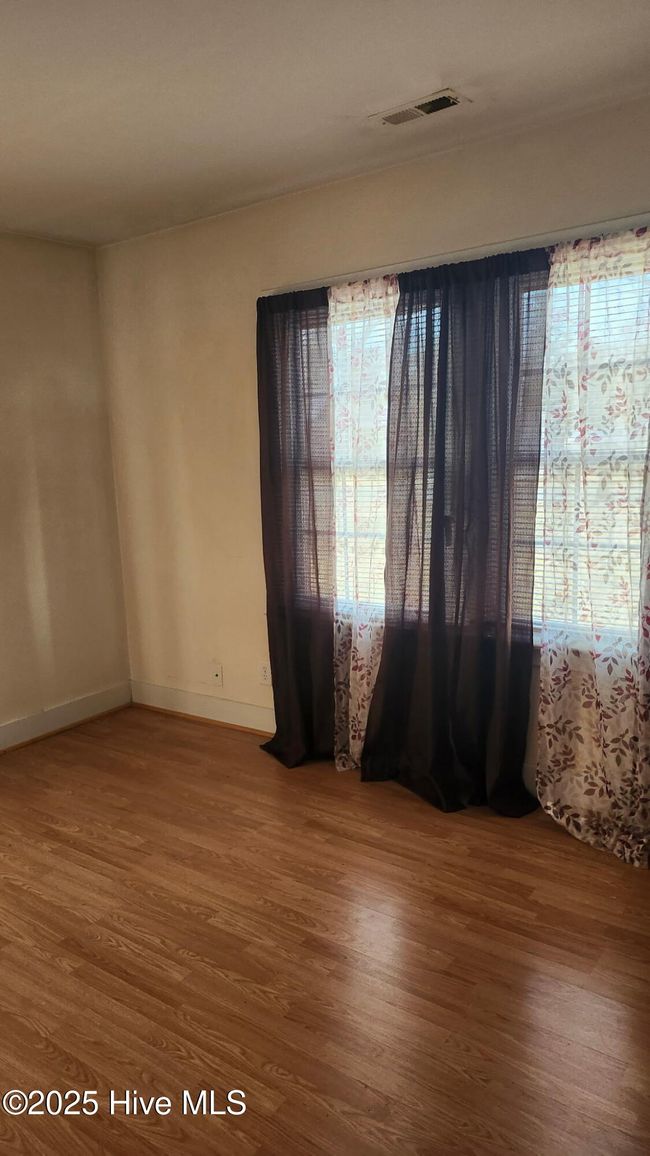 103 S Granville St, House other with 2 bedrooms, 2 bathrooms and null parking in Halifax NC | Image 8