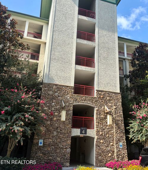 unit-445-212 Dollywood Ln, Pigeon Forge, TN, 37863-3903 | Card Image