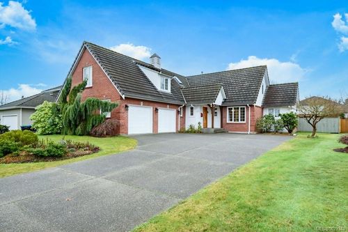 971 Crown Isle Dr, Courtenay, BC, V9N8R6 | Card Image