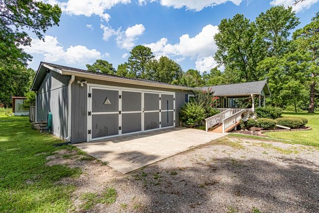 Garage | Image 25