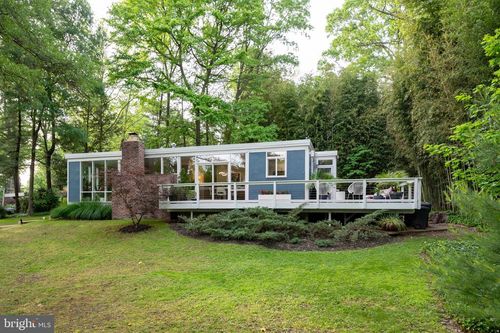 2300 Kimbro St, ALEXANDRIA, VA, 22307-1822 | Card Image