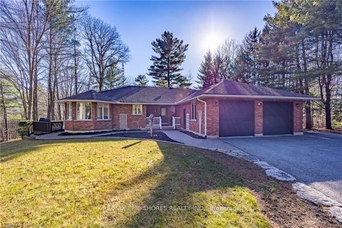 1902 Highway 3, Delhi, ON, N4B2W6 | Card Image