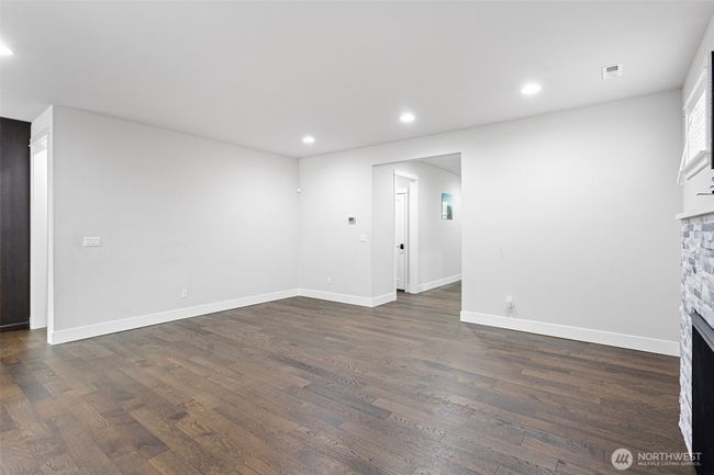 1303 197 Th Pl Se, House other with 5 bedrooms, 3 bathrooms and 2 parking in Bothell WA | Image 8