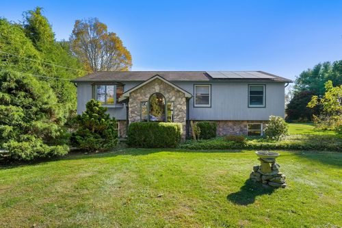 23 Kenyon Rd, Morris, CT, 06763-1695 | Card Image