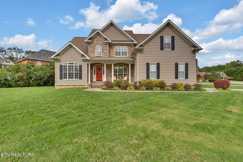 424 Ross Springs Dr, Maryville, TN, 37803-6245 | Card Image