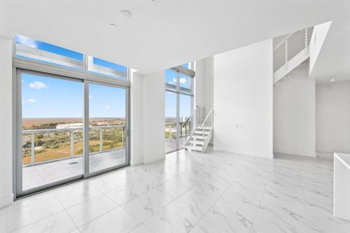 ph11-2000 Metropica Way, Sunrise, FL, 33323-3215 | Card Image