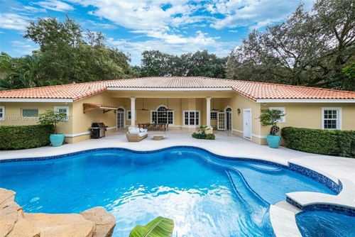 0-1033 Almeria Ave, Coral Gables, FL, 33134-5501 | Card Image