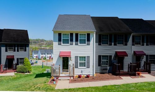 681 Beaverview Dr, Bristol, VA, 24201-1837 | Card Image