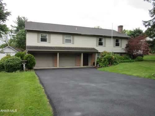 126 Maple Street, Hollidaysburg, PA, 16648 | Card Image