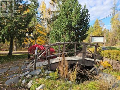 1050 Hot Springs Rd, House other with 5 bedrooms, 5 bathrooms and 10 parking in Nakusp BC | Image 3