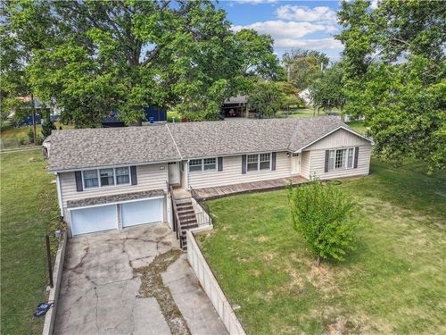 1210 Gordon St, Concordia, MO, 64020-9357 | Card Image