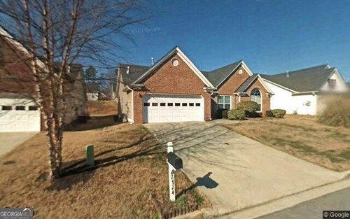 2724 Hillvale Cove Dr, Lithonia, GA, 30058-1868 | Card Image