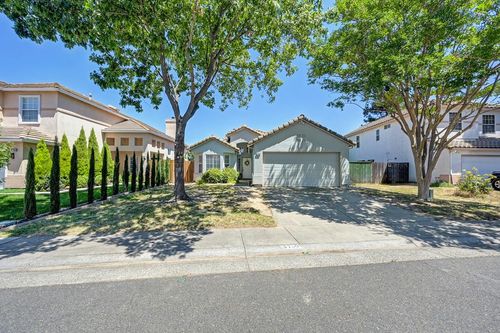 8759 Fobes Dr, Antelope, CA, 95843-5461 | Card Image