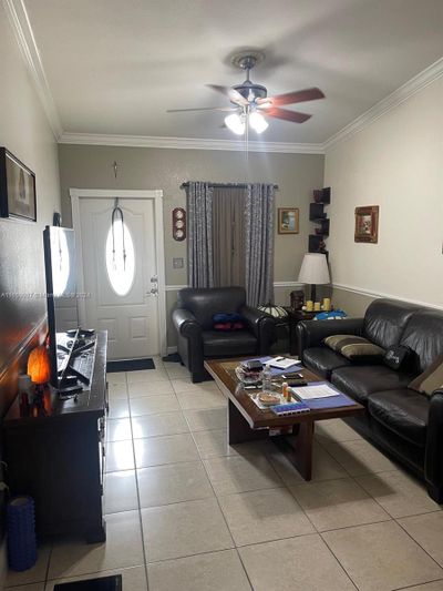 806 - 7659 Nw 182nd Ln, Condo with 3 bedrooms, 2 bathrooms and null parking in Hialeah FL | Image 1