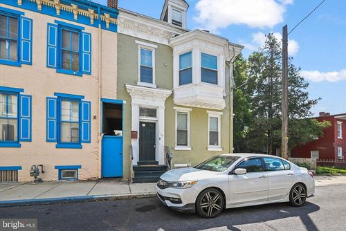 19 N Hartley St, YORK, PA, 17401-3314 | Card Image