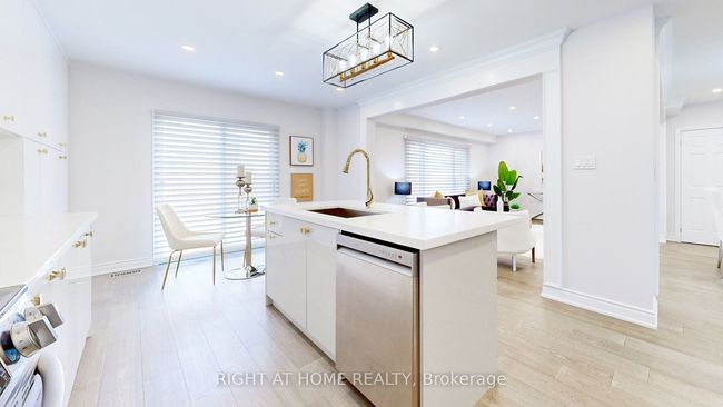 28 Beaton Ave, House other with 6 bedrooms, 4 bathrooms and 4 parking in Maple ON | Image 10