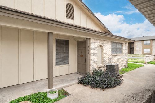 726 E Pecan St, Hurst, TX, 76053-6059 | Card Image