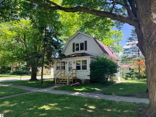 524 N Kinney Ave, Mt Pleasant, MI, 48858-1753 | Card Image