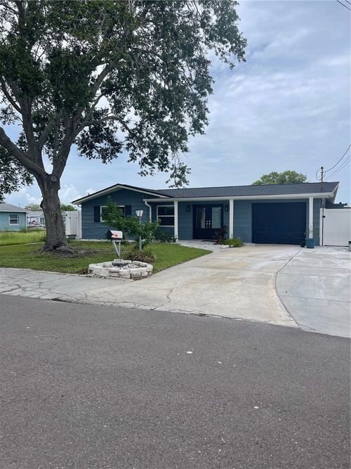 13701 Leslie Dr, HUDSON, FL, 34667-4517 | Card Image