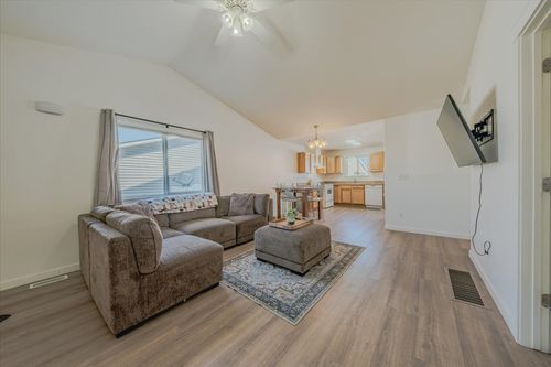 17 Empire Loop, Kalispell, MT, 59901-2574 | Card Image