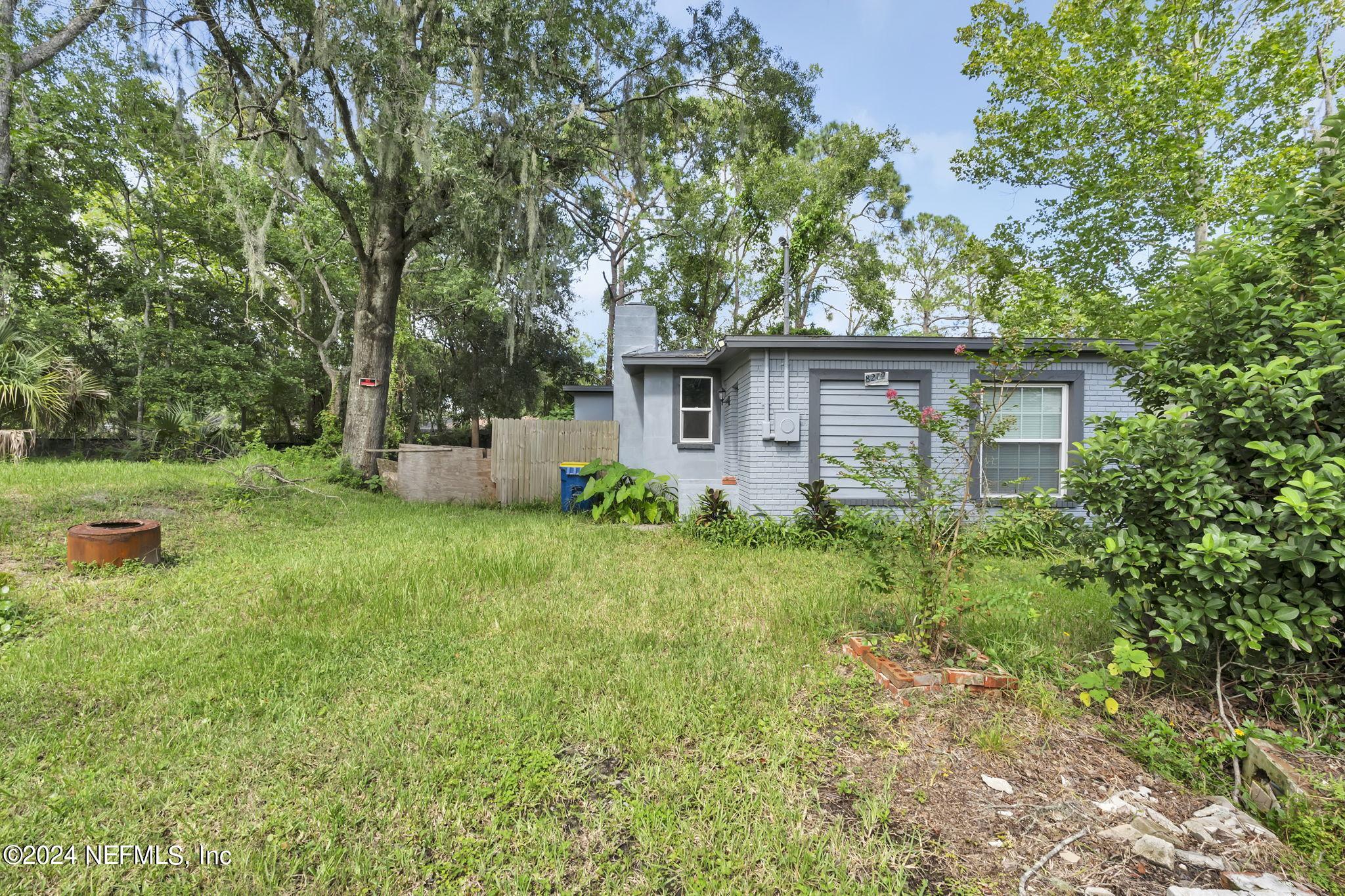 Siskin Ave, Jacksonville, FL 32219