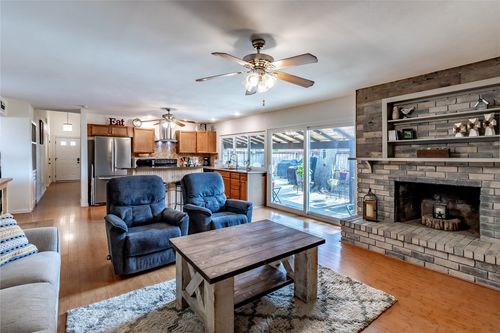 1204 Warwick Dr, Mesquite, TX, 75150-4333 | Card Image