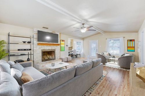 2114 Bel Air Dr, Taylor, TX, 76574-5135 | Card Image