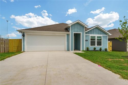 404 Nw Granny Smith St, Gentry, AR, 72734-3012 | Card Image