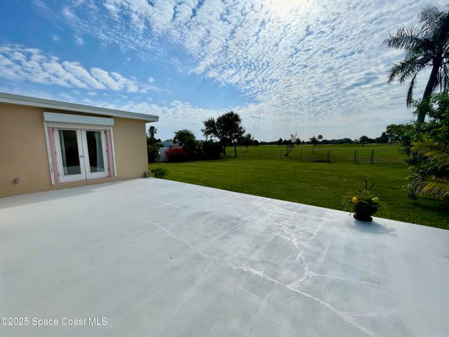 48 Country Club Rd, House other with 4 bedrooms, 2 bathrooms and null parking in Cocoa Beach FL | Image 5